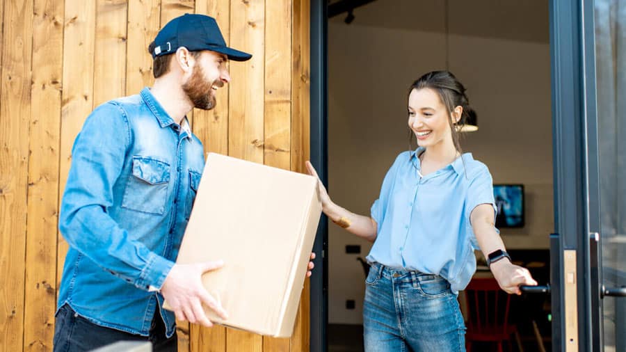 Read more about the article A Comparative Overview – How does Overnight Shipping Work?