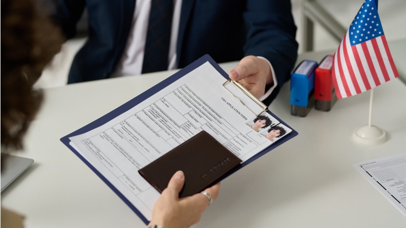 Read more about the article How to Attach Customs Documents for International Shipping