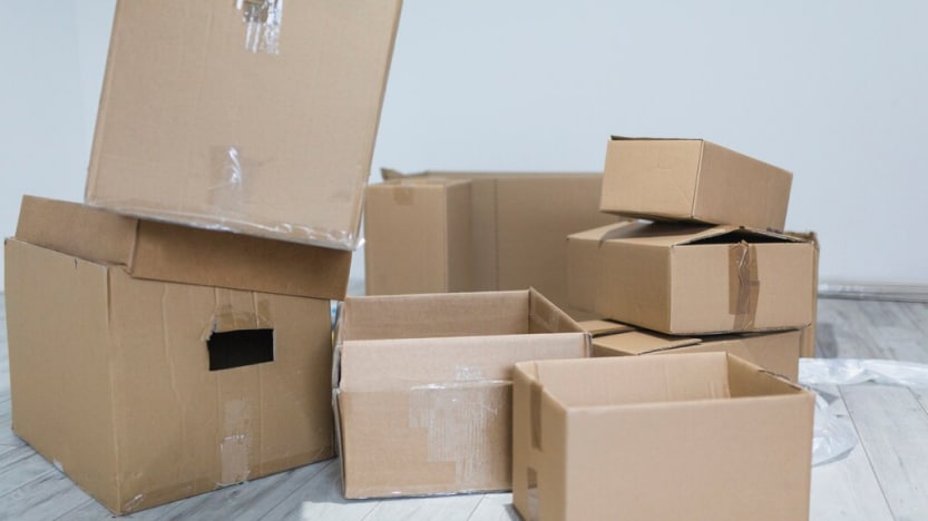 Read more about the article Difference Between Cardboard and Corrugated Box